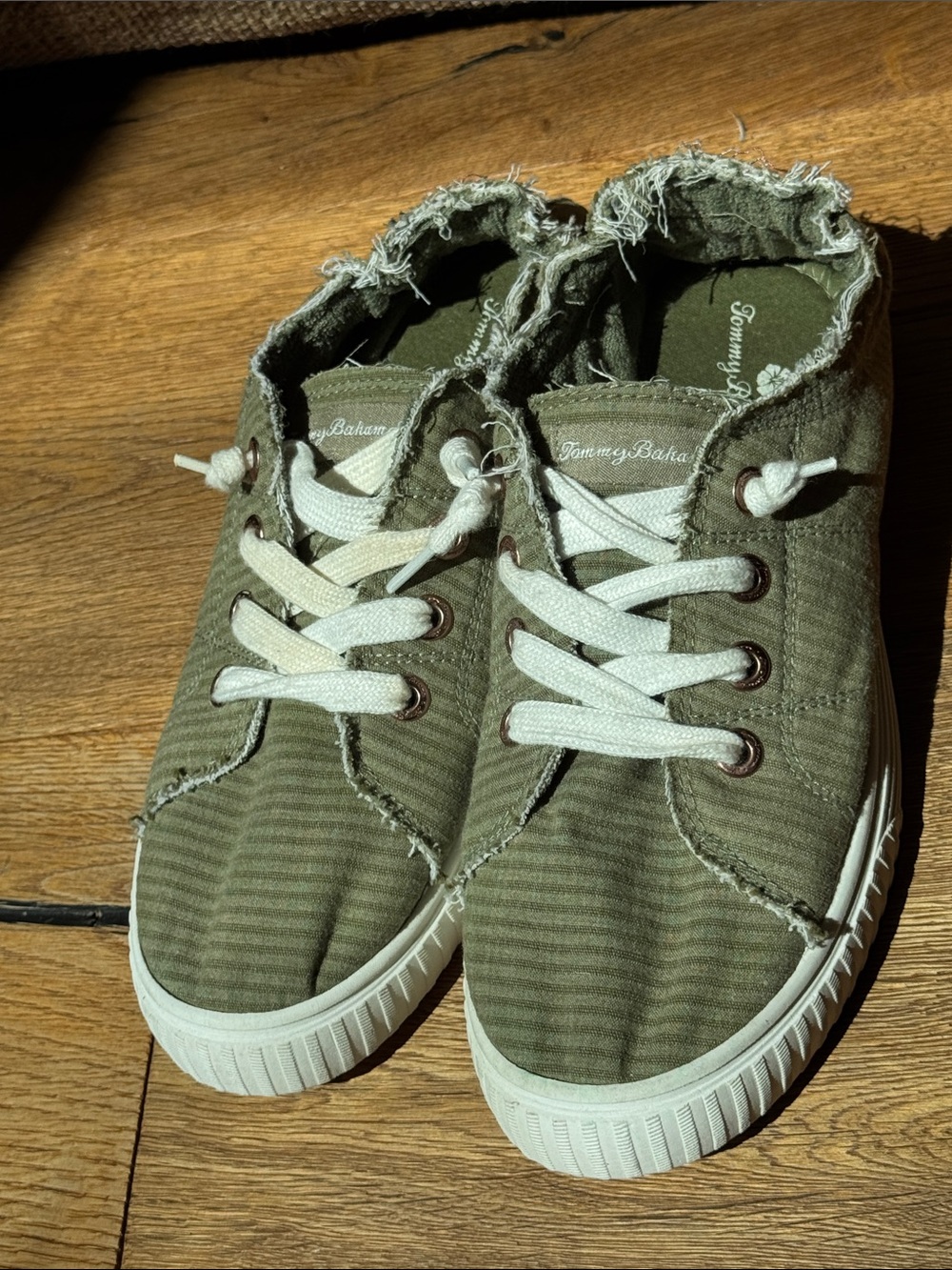 Tommy Bahama Kids Olive Canvas Low-Top Sneakers with White Laces